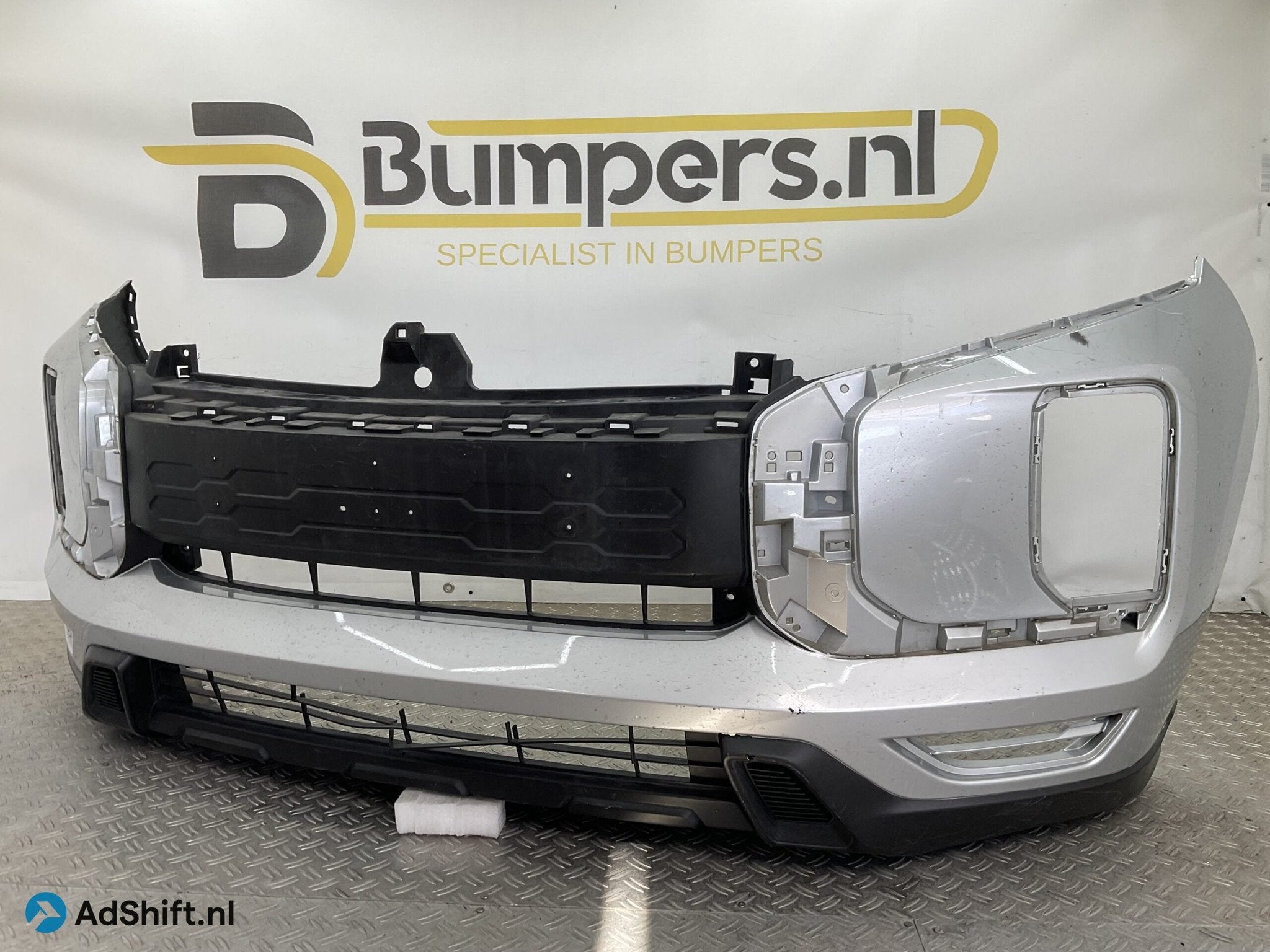 Bumper Mitsubishi Outlander ASX 2020-2024 6400J611ZZ Voorbum, Bumper