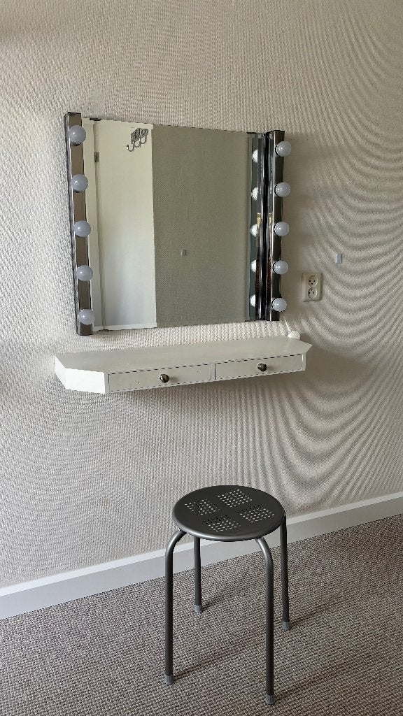 make up tafel met toebehoren, Ophalen, Gebruikt, Gehele gezicht, Wit