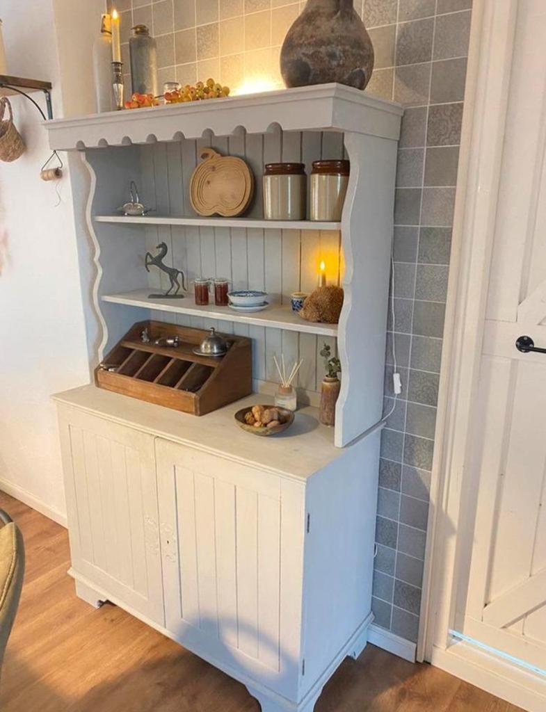Buffet kast, Ophalen, Met deur(en), Zo goed als nieuw, Minder dan 150 cm
