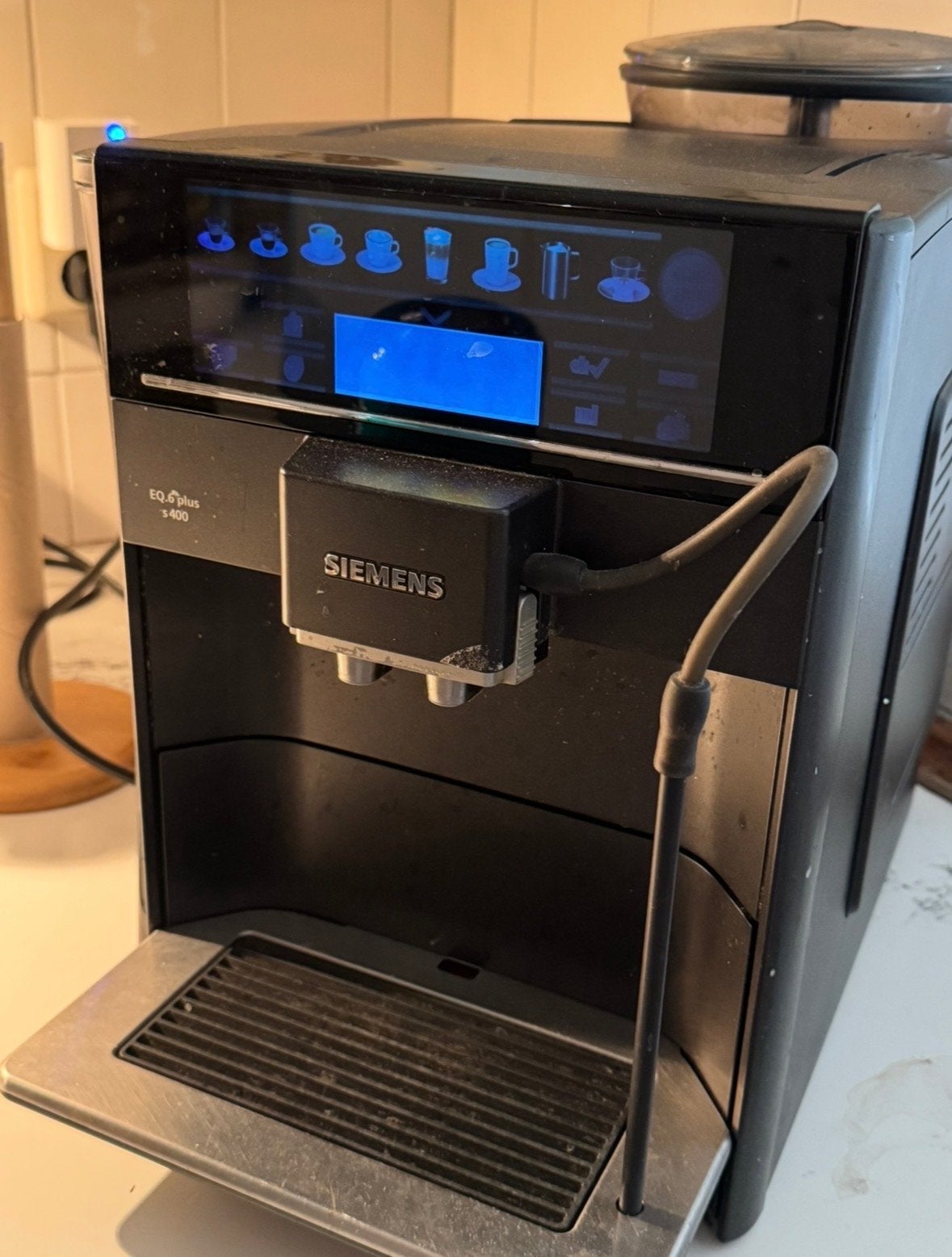 *defect* Siemens EQ.6 plus s400 koffiemachine, Gebruikt, 10 kopjes of meer, Koffiemachine, Koffiebonen