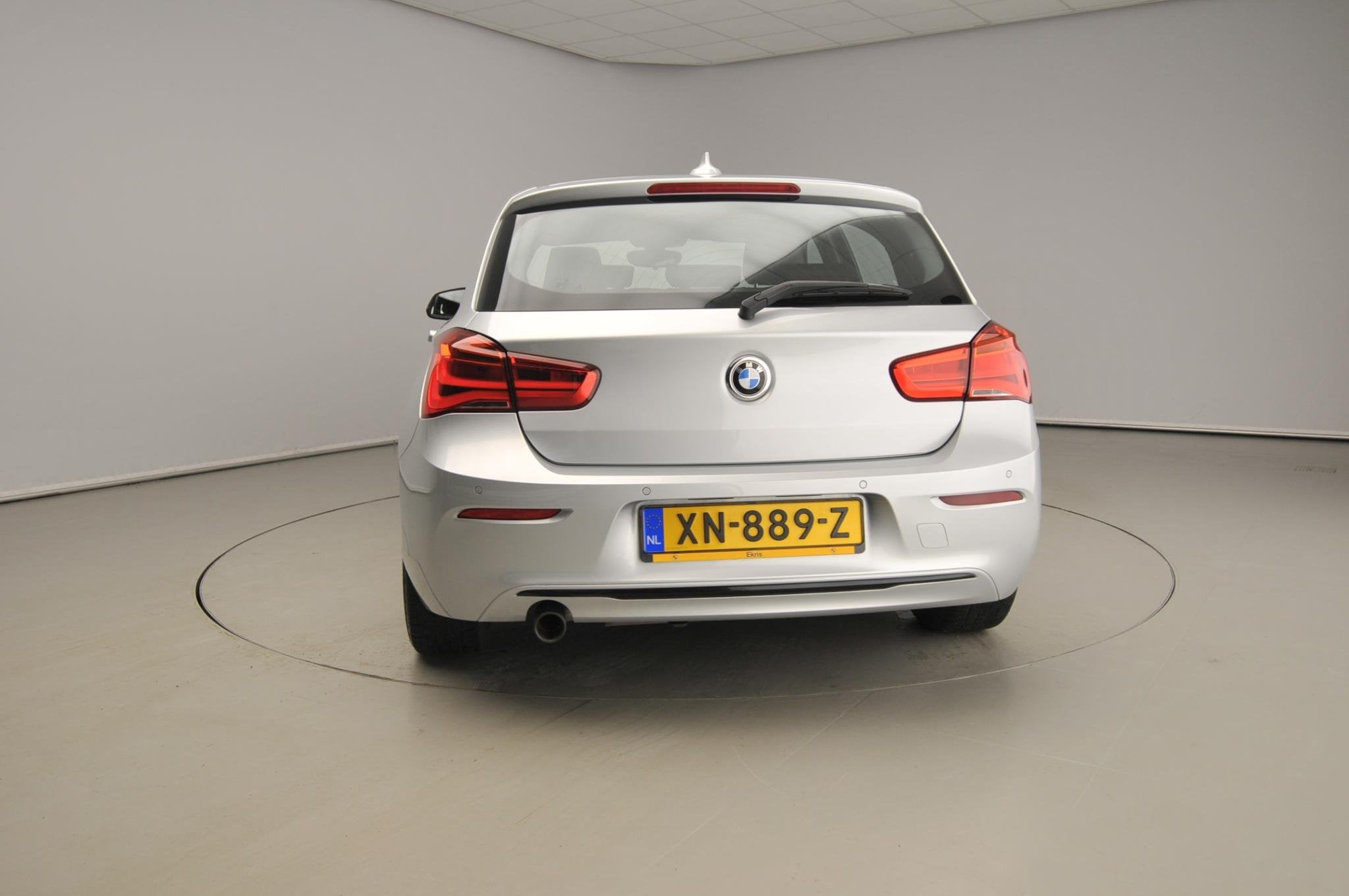 BMW 1 Serie 5-deurs 118i Automaat / Sportline / Trekhaak / C, Auto's, BMW, Gebruikt, Bedrijf, 650 kg, 3 cilinders