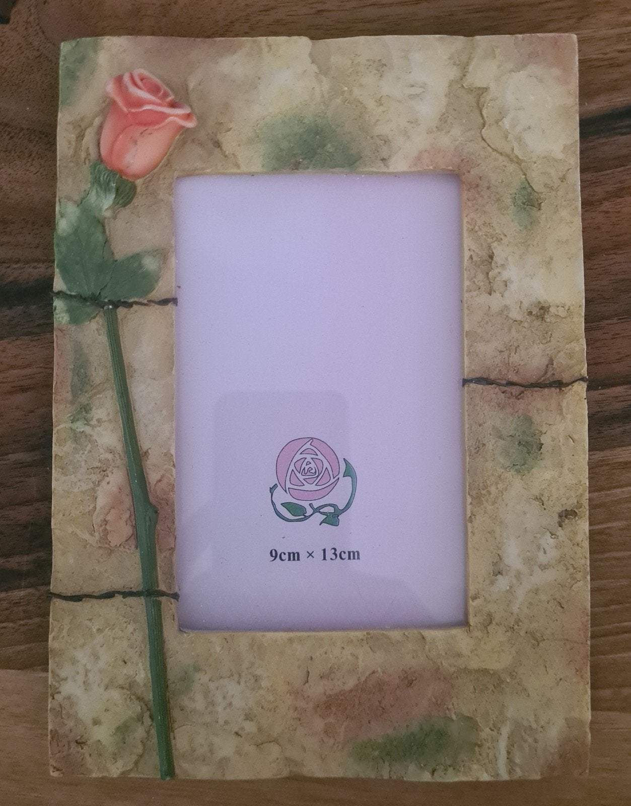 Uniek fotolijstje met roos in reliëf., Beige, Overige typen, Nieuw, Ophalen of Verzenden