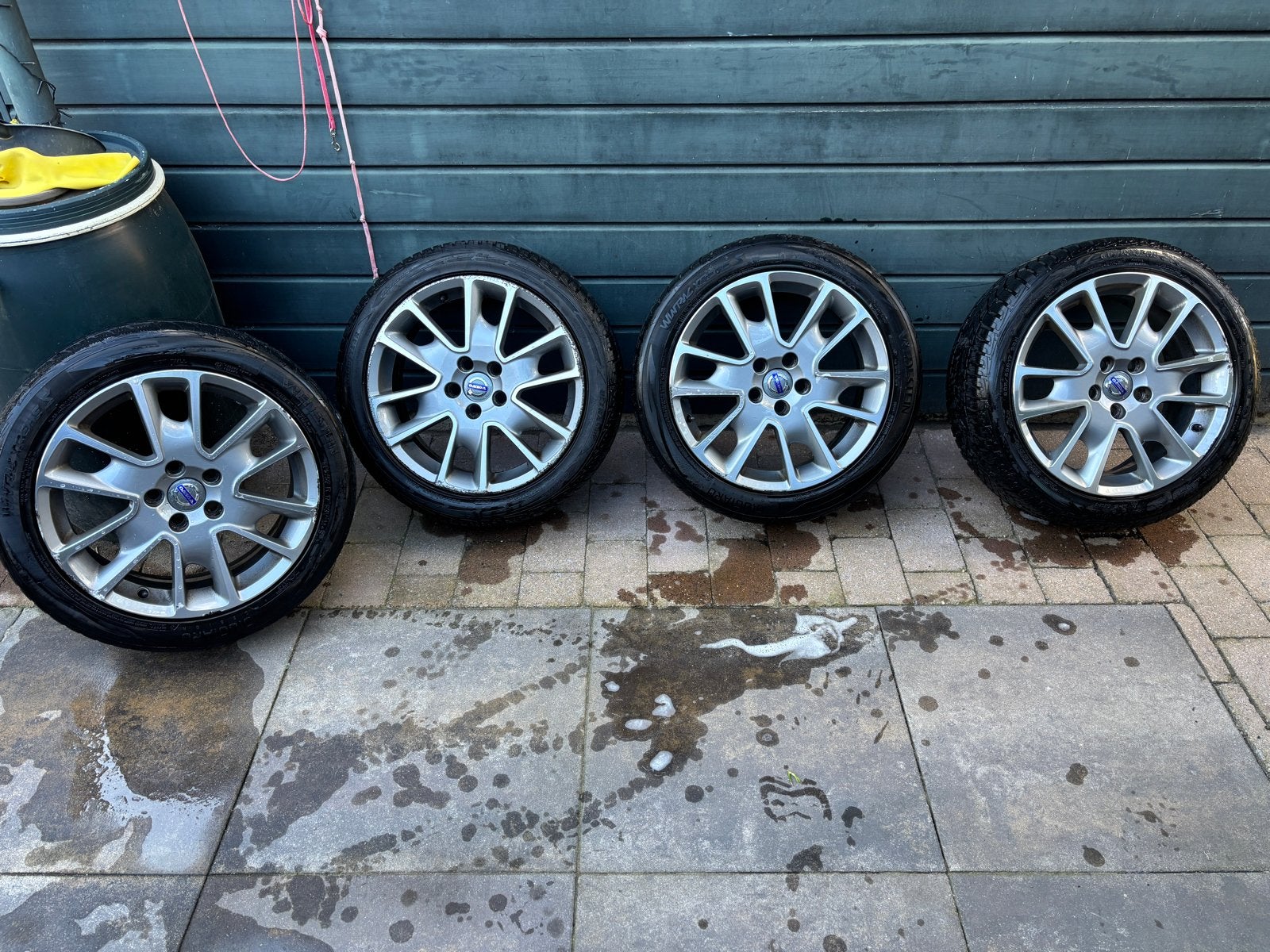 Volvo Freja velgen met winterbanden 205/50 R17, Ophalen, Gebruikt, Banden en Velgen, 17 inch