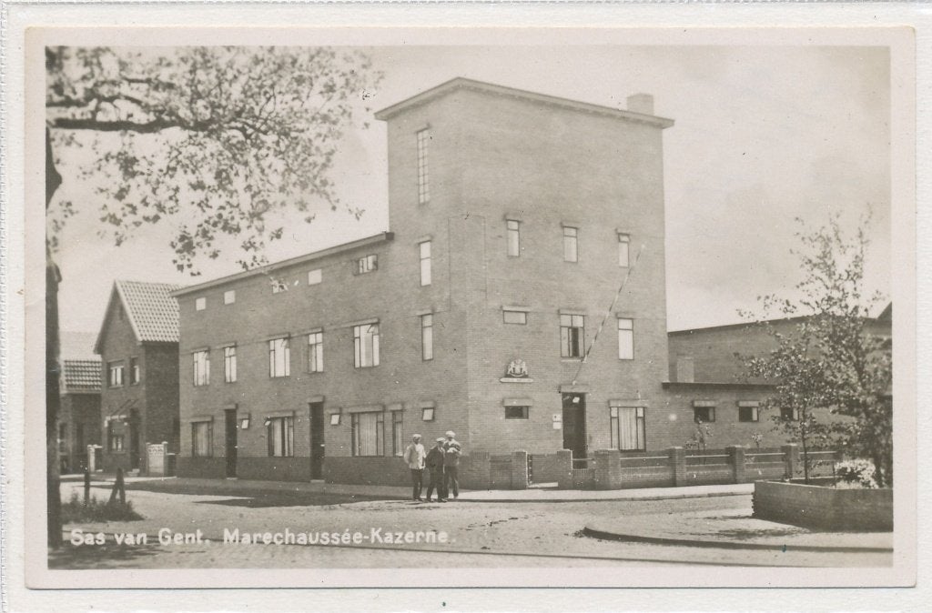 Sas van Gent - Marechaussee-kazerne 1950, Ophalen of Verzenden, 1940 tot 1960, Gelopen, Zeeland