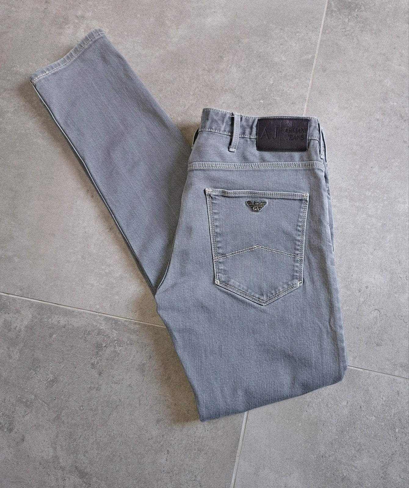 Armani Jeans J06 Slim W30 L34 ZGAN, Armani jeans, W32 (confectie 46) of kleiner, Ophalen of Verzenden, Zo goed als nieuw