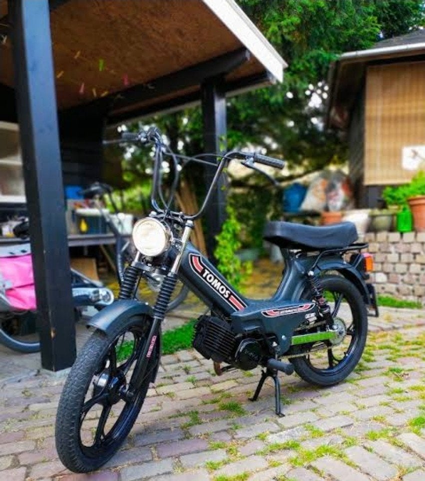 Tomos!!, Ophalen