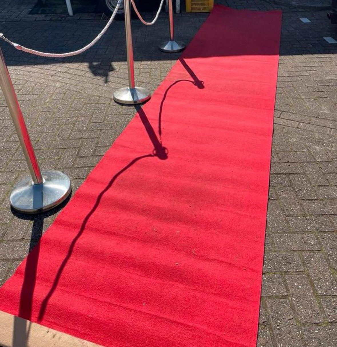 Rode loper met afzetpalen, Ophalen, Zo goed als nieuw