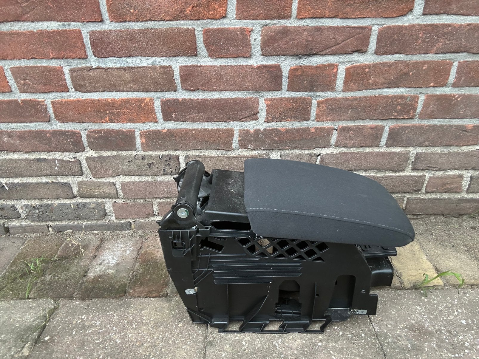 Volkswagen golf 6 armsteun kompleet, Auto-onderdelen, Ophalen of Verzenden, Volkswagen