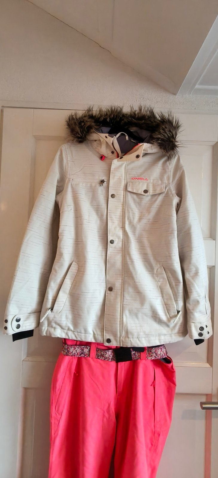 O'Neill dames Ski/Snowboard jas, maat M, Kleding | Dames, Maat 38/40 (M), Ophalen of Verzenden, Zo goed als nieuw, Jack