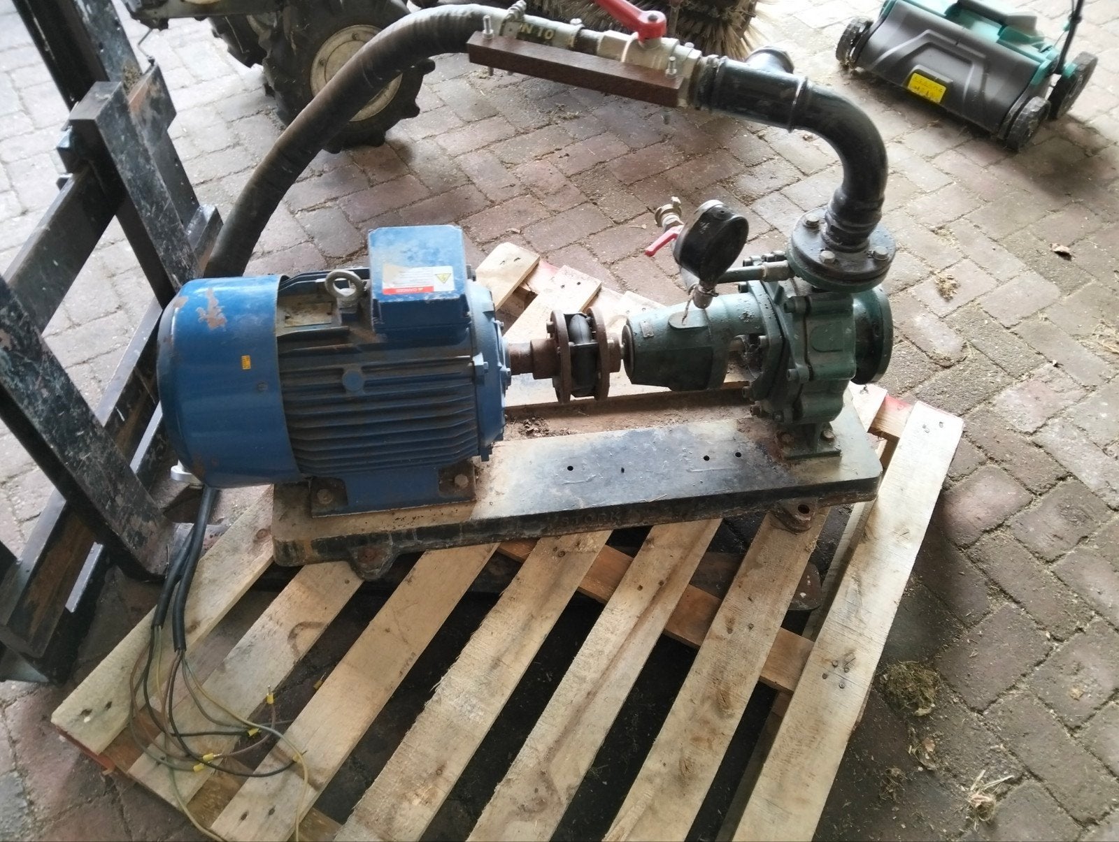 Elektrische waterpomp met motor - Elektrium, Ophalen