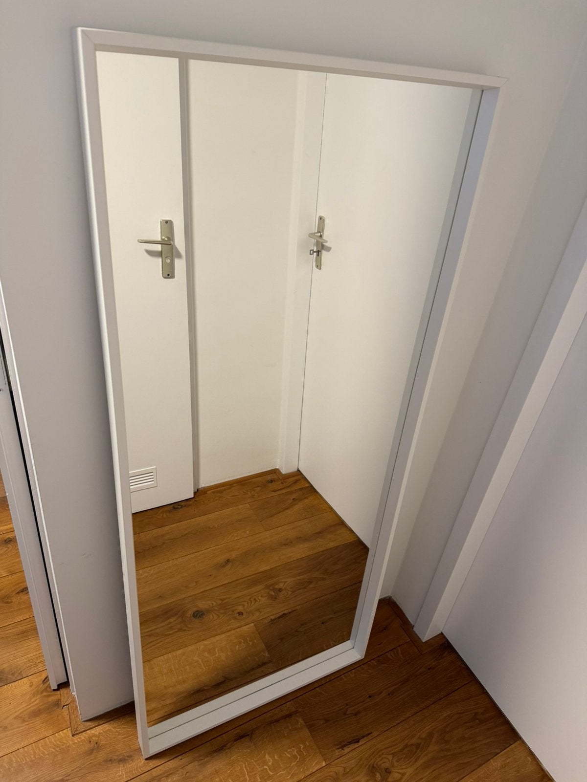 IKEA Nissedal Mirror (New), Huis en Inrichting, Ophalen, Zo goed als nieuw, 150 tot 200 cm, Rechthoekig