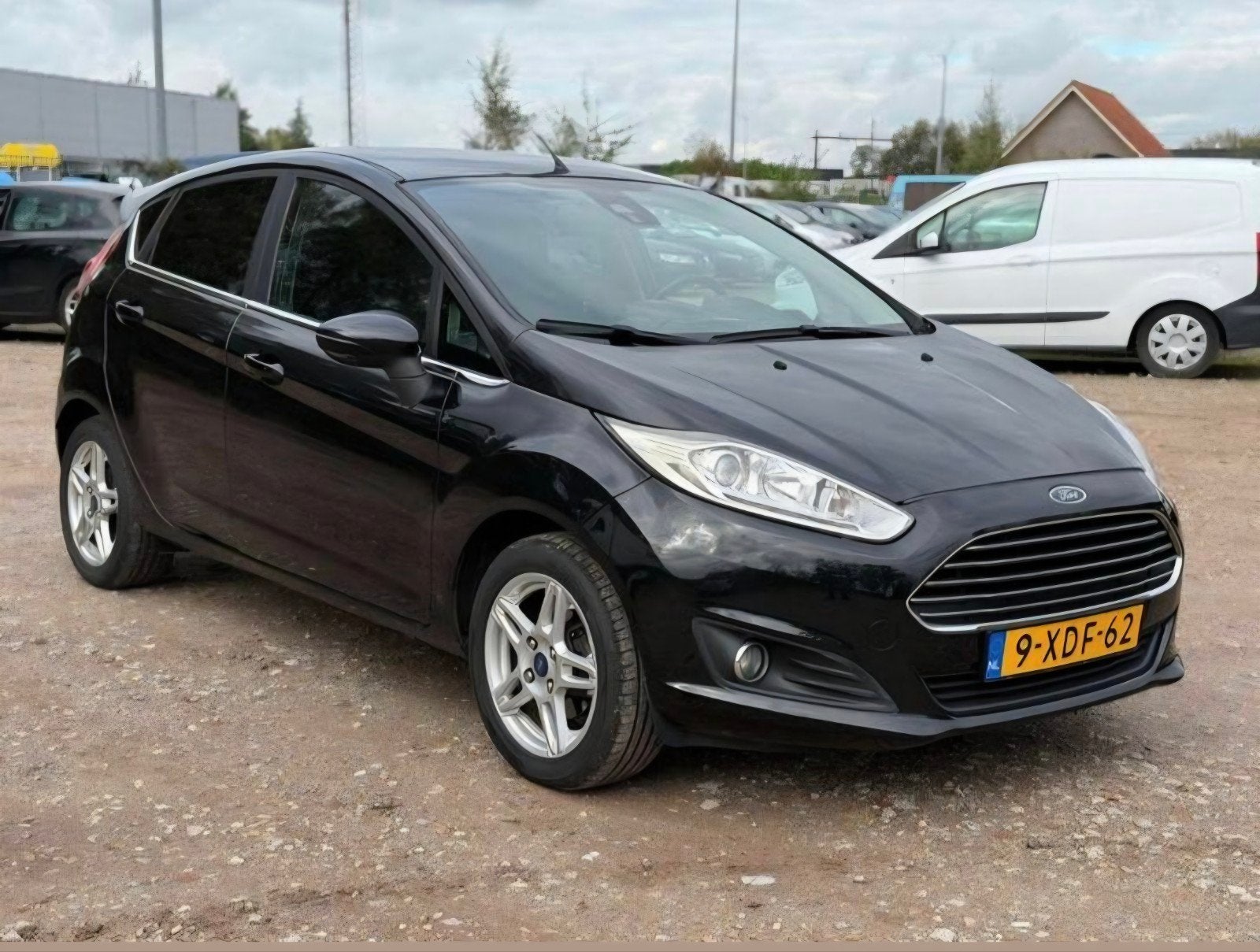 Ford Fiësta 1.0 80pk  5D S/S 2014 Grijs titanyum, Auto's, 40 €/maand, Zwart, 525 kg, 23 km/l
