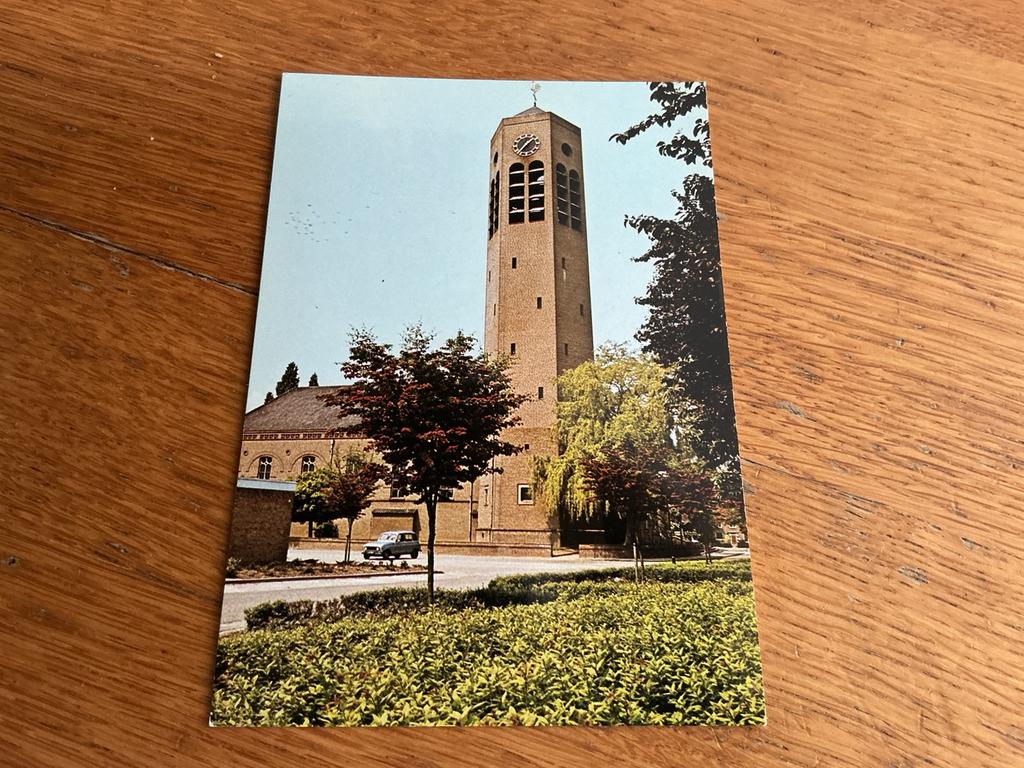 C3022 Vierlingsbeek kerk Renault 4, Verzamelen, Ophalen of Verzenden, 1960 tot 1980
