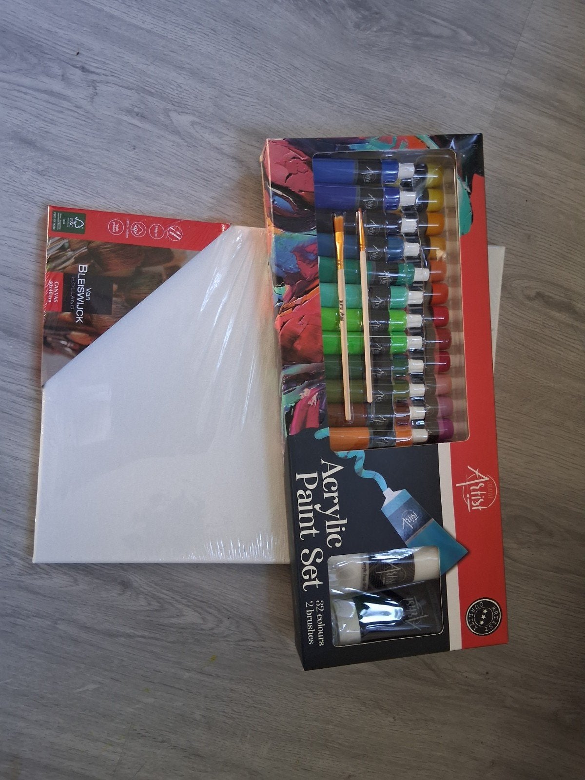 Acrylic paint set + canvas., Ophalen, Nieuw
