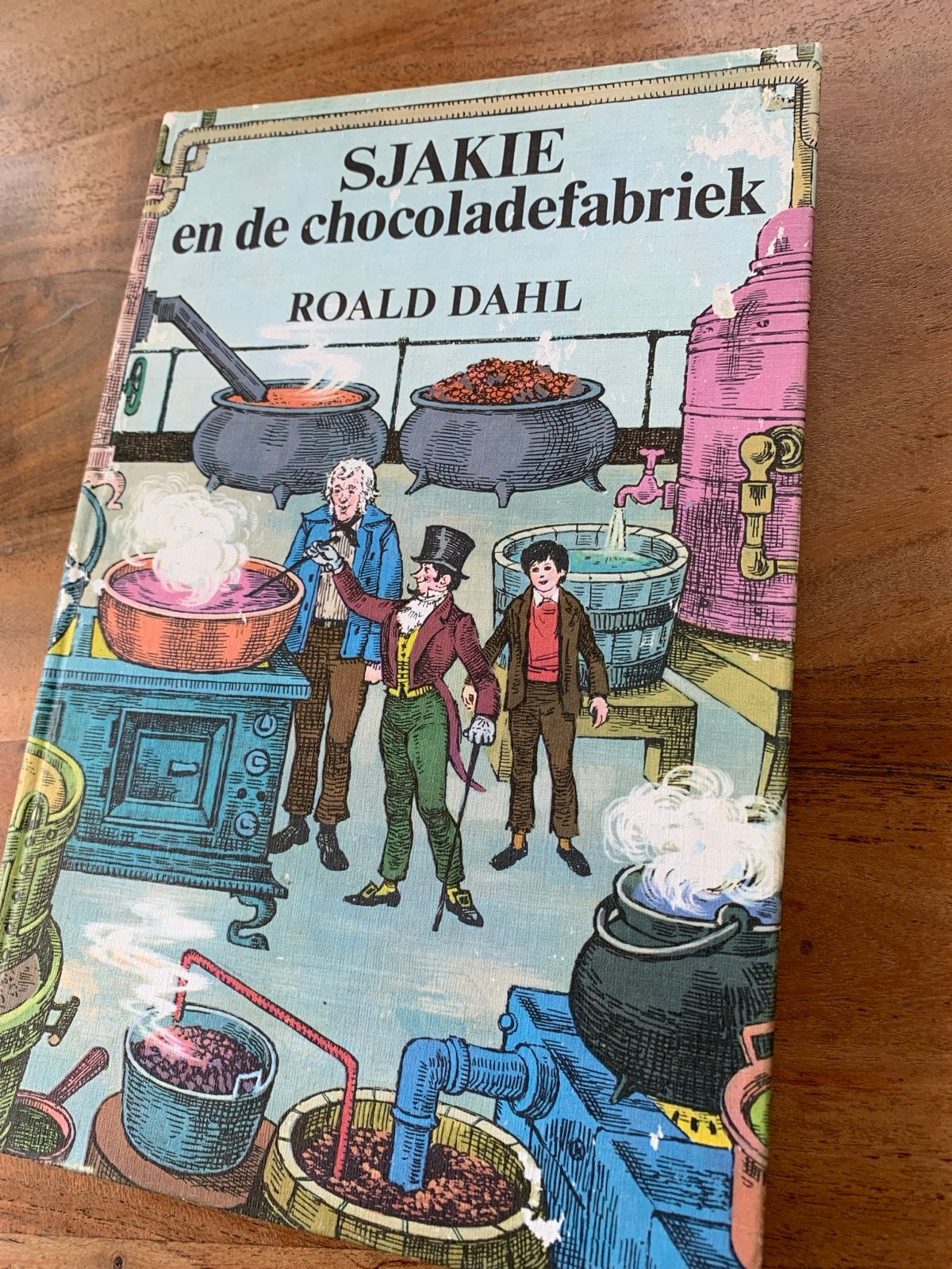 Sjakie en de chocoladefabriek - Roald Dahl, Ophalen of Verzenden, Gelezen, Fictie algemeen