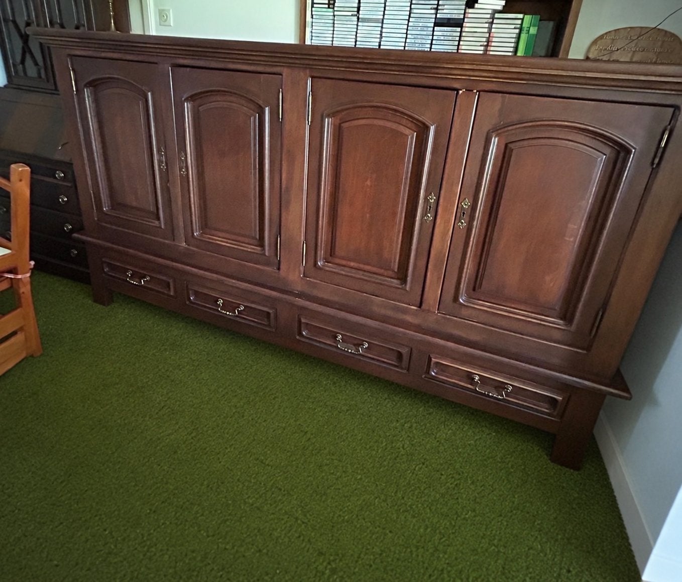 Massief eikenhouten dressoir met 4 deuren en 4 lades, Ophalen, Gebruikt