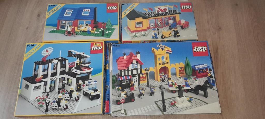 Lego gebouwen met doos compleet netjes 6373 1592 6386 6370, Kinderen en Baby's, Speelgoed | Duplo en Lego, Ophalen of Verzenden