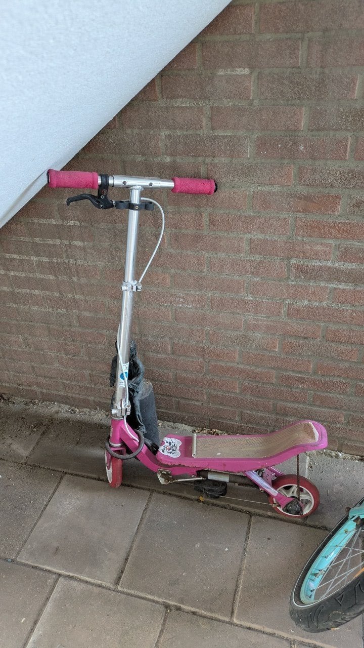 Roze Space Scooter - Gebruikt, Fietsen en Brommers, Ophalen of Verzenden, Gebruikt, Overige typen, Space Scooter