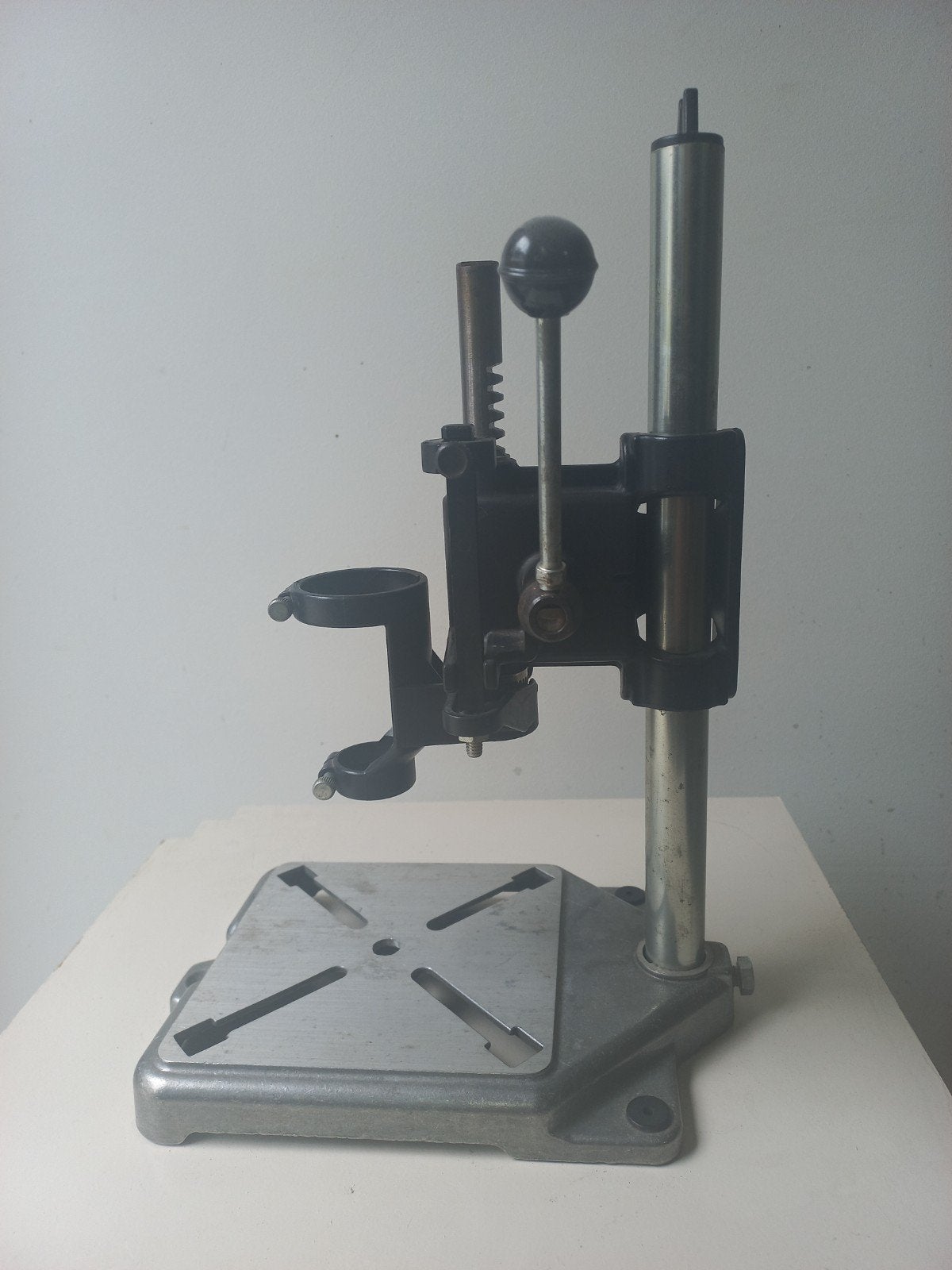 Te koop: Dremel boorstandaard model 212, Ophalen of Verzenden, Gebruikt, Boormachine