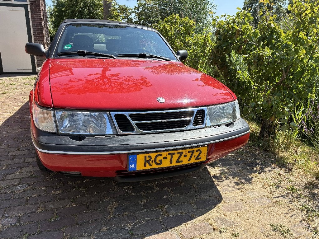 Saab 900 2.3 I S Cabrio 1995 Rood, Auto's, Voorwielaandrijving, 4 cilinders, Lederen bekleding, Leder