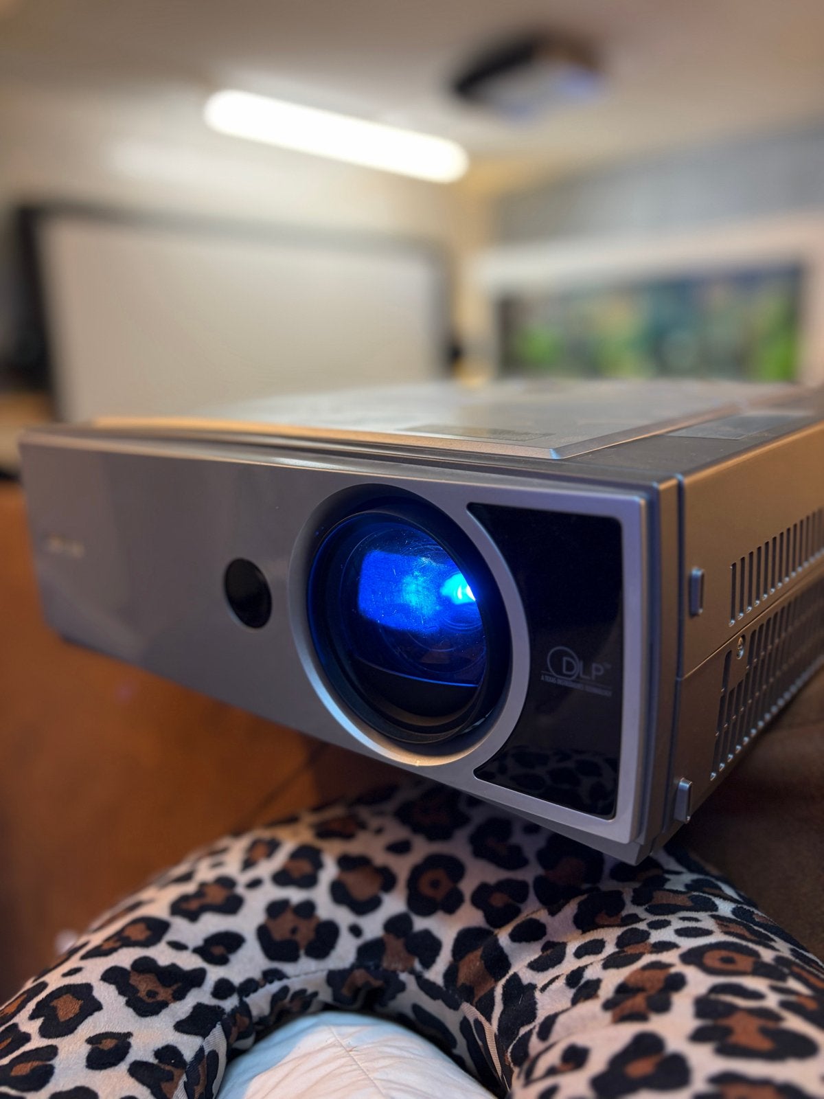 Toshiba DLP Projector beamer veel functionaliteit, Ophalen of Verzenden, Gebruikt, DLP, Overige resoluties