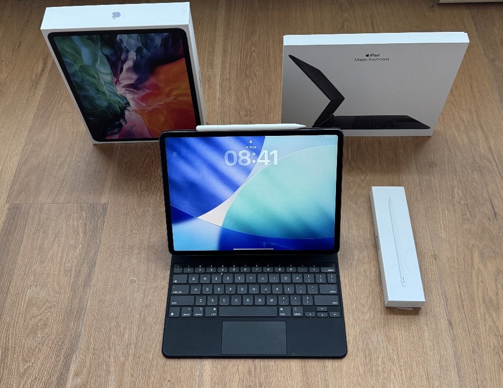 iPad Pro 12.9 4th 128gb + Magic Keyboard + Pencil 2, Computers en Software, Apple iPads, Zwart, 12 inch, Ophalen of Verzenden