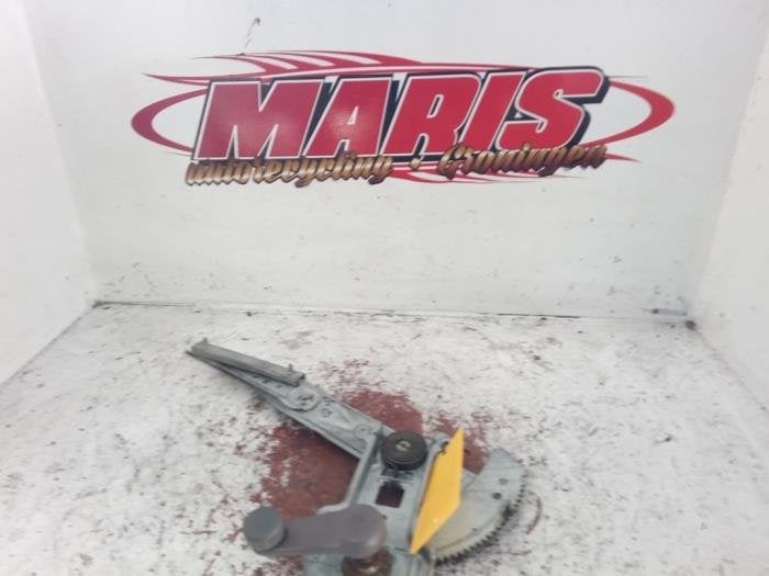 Ruitmechaniek 2Deurs rechts-voor van een Nissan Micra, Gebruikt, -, -, Ophalen of Verzenden