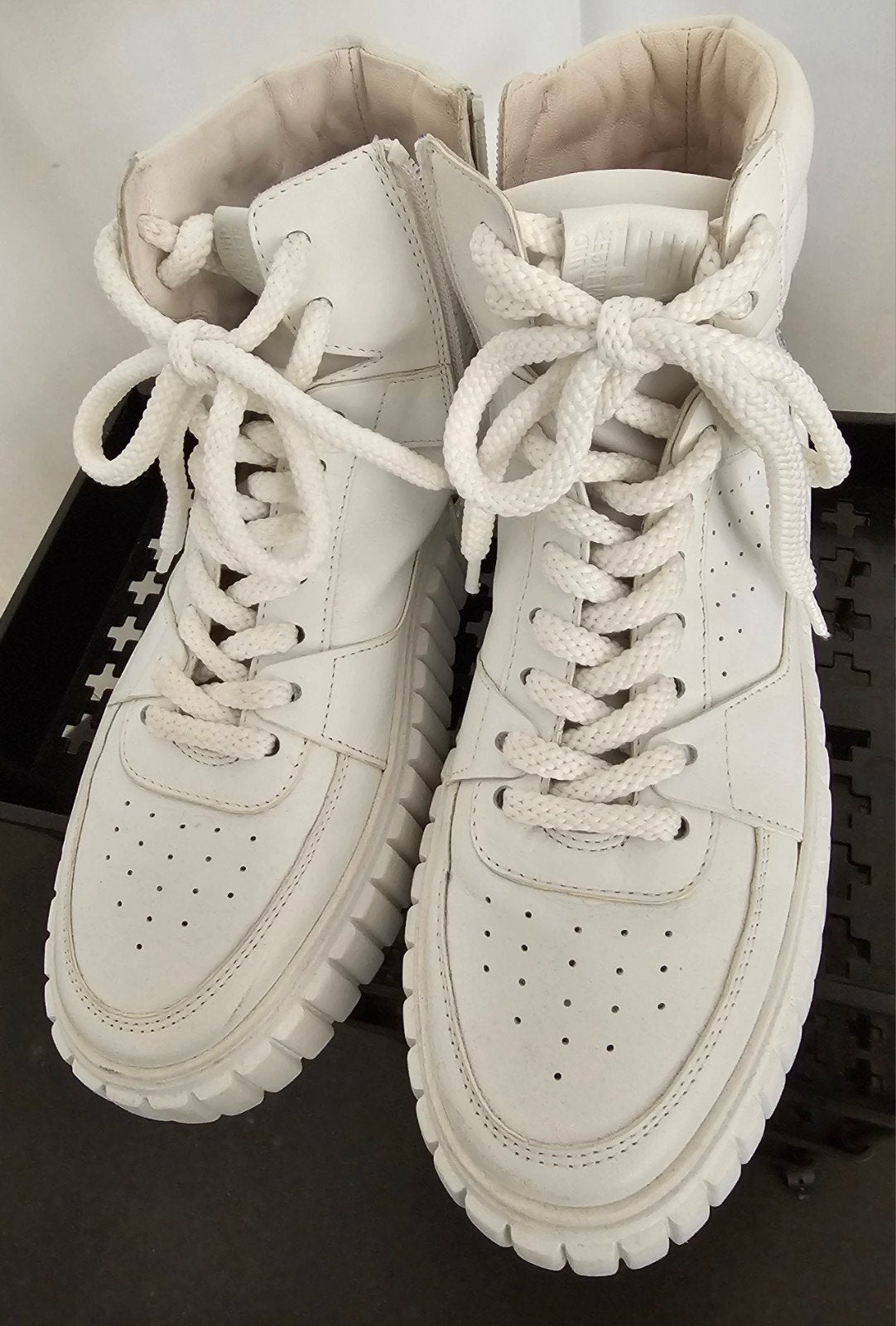 Kennel en Schmenger sneakers, wit met zilver, maat 38,5., Kleding | Dames, Kennel en Schmenger, Wit, Ophalen of Verzenden, Sneakers of Gympen
