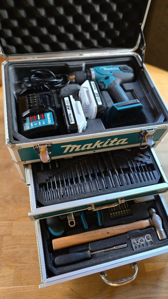 MAKITA BOORMACHINE DF457D - 18V - complete koffer set, Gebruikt, Variabele snelheid, Minder dan 400 watt, Ophalen