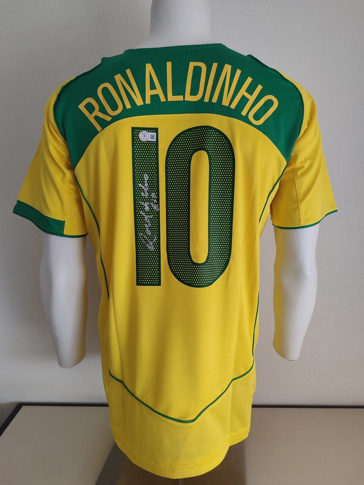Brazilië shirt met handtekening van Ronaldinho met Beckett, Ophalen of Verzenden, Nieuw, Buitenlandse clubs, Shirt