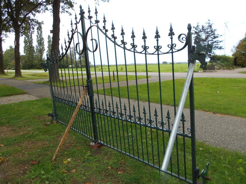Poort-klassiek design-zwaar smeedijzer- totaal  3.50 meter, Tuin en Terras, Ophalen, Gebruikt, 150 tot 200 cm, IJzer