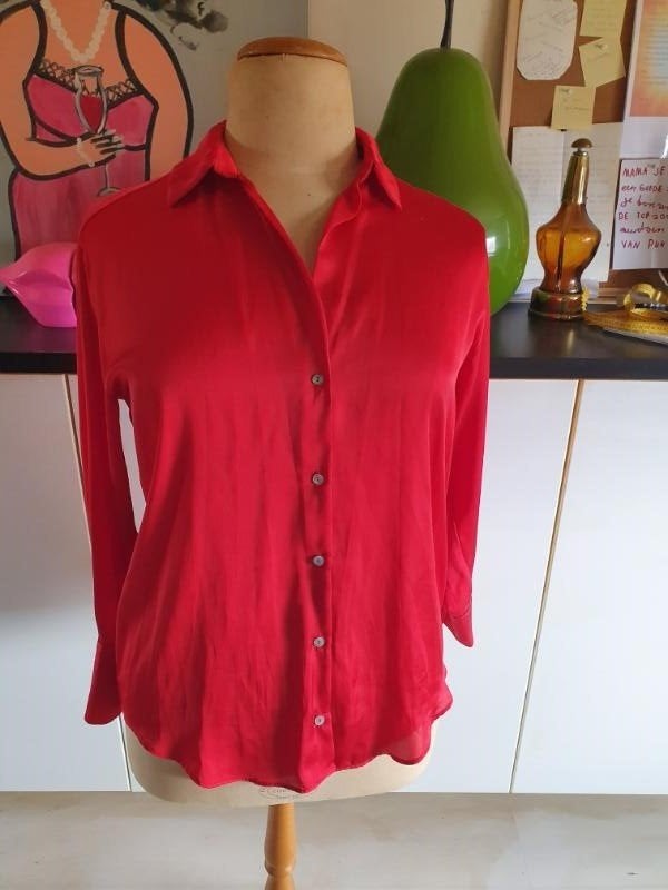 Zgan! mooie rode satijnen blouse van Zara maat M!, Maat 38/40 (M), Verzenden, Zara, Zo goed als nieuw