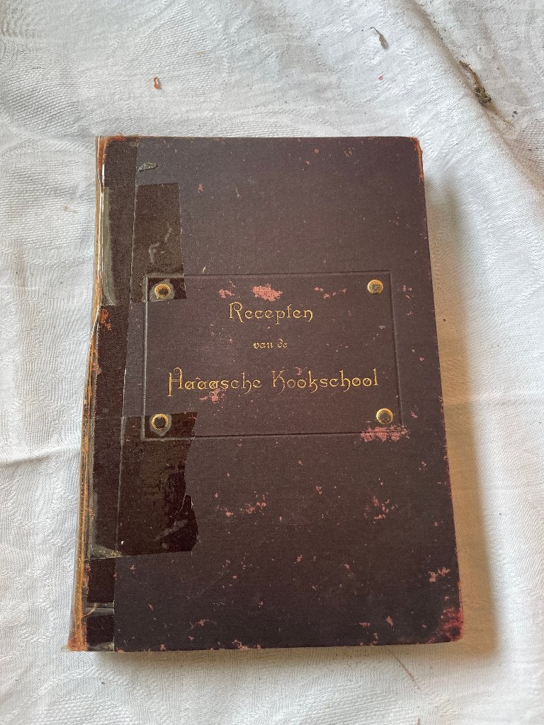 kookboek "Recepten van de Haagse kookschool", Boeken, Kookboeken, Ophalen of Verzenden, Zo goed als nieuw, Nederland en België