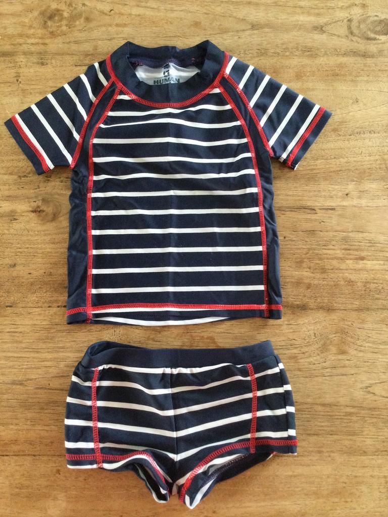 Human nature set zwembroek + uv-shirt maat 98/104, zgan, Kinderen en Baby's, Kinderkleding | Maat 98, Ophalen of Verzenden, Zo goed als nieuw