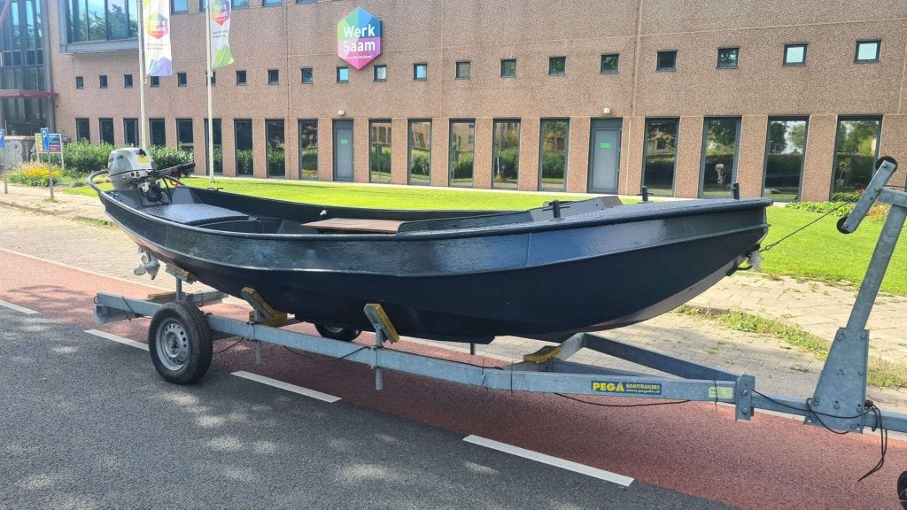 Pega stallingstrailer met lichtbalk 1350kg as, Watersport en Boten, Boottrailers, Minder dan 1500 kg, Gebruikt, Sloepentrailer