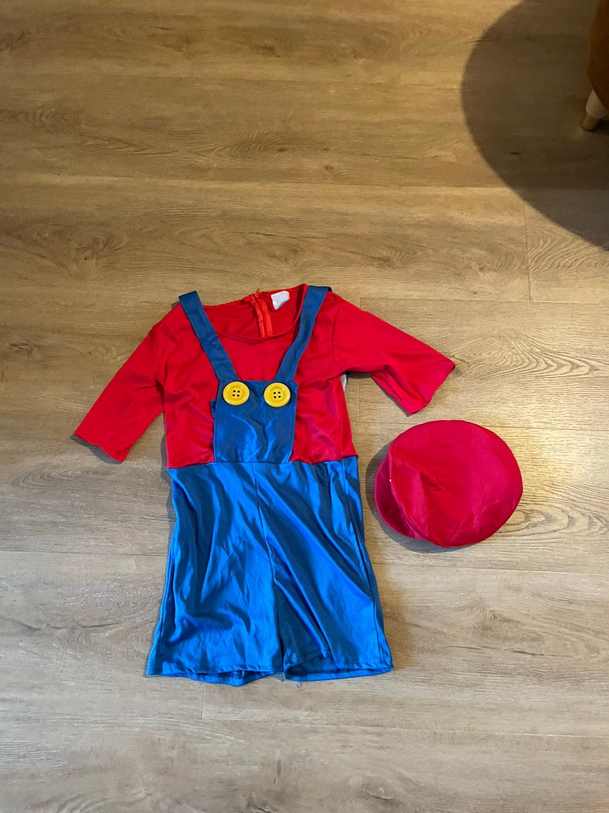 Supermario verkleedpak met pet maat 158, Ophalen of Verzenden, Zo goed als nieuw, 158 t/m 164, Jongen of Meisje