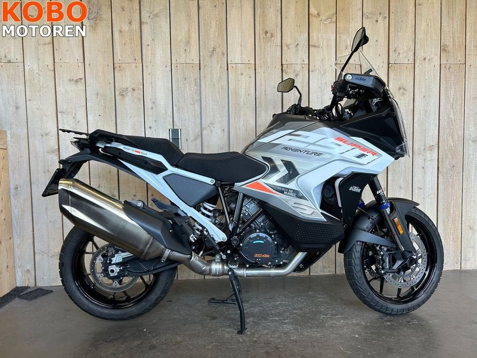 KTM KTM 1290 SUPER ADVENTURE S (bj 2024 model 2023), 2 cilinders, KTM, Motorrijbewijs A, Bedrijf