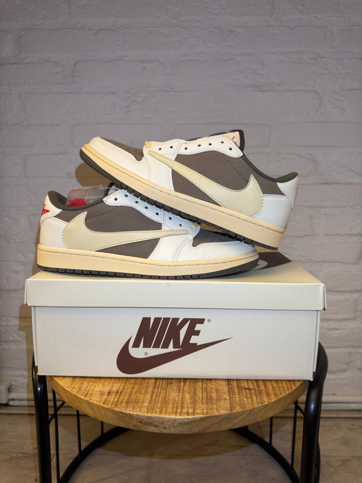 Nike Air Jordan 1 Low Travis Scott Reverse Mocha, Ophalen of Verzenden, Nieuw, Bruin, Sneakers of Gympen