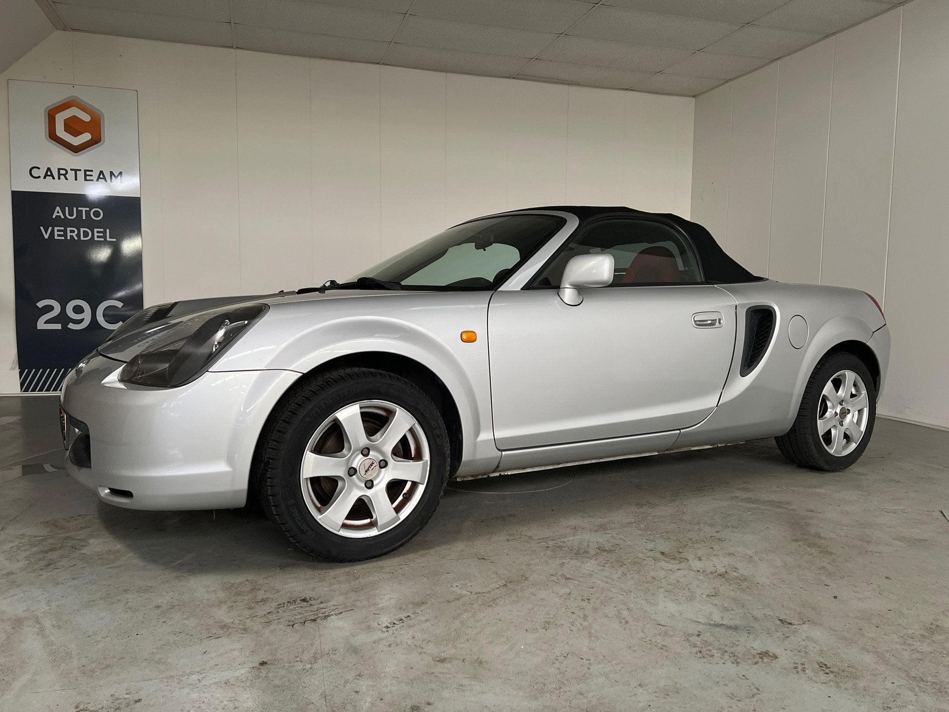 Toyota MR 2 1.8-16v VVT-i Mooie kap Nette auto, Auto's, Gebruikt, Cabriolet, Bedrijf, Handgeschakeld