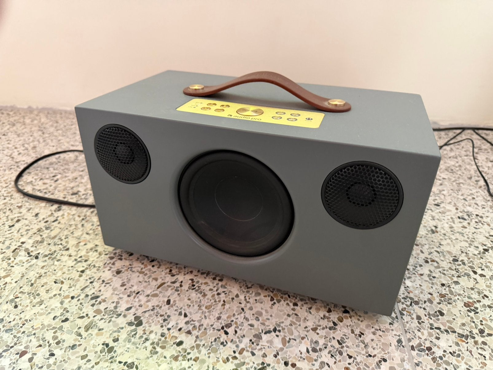 Audio Pro C10 grijs