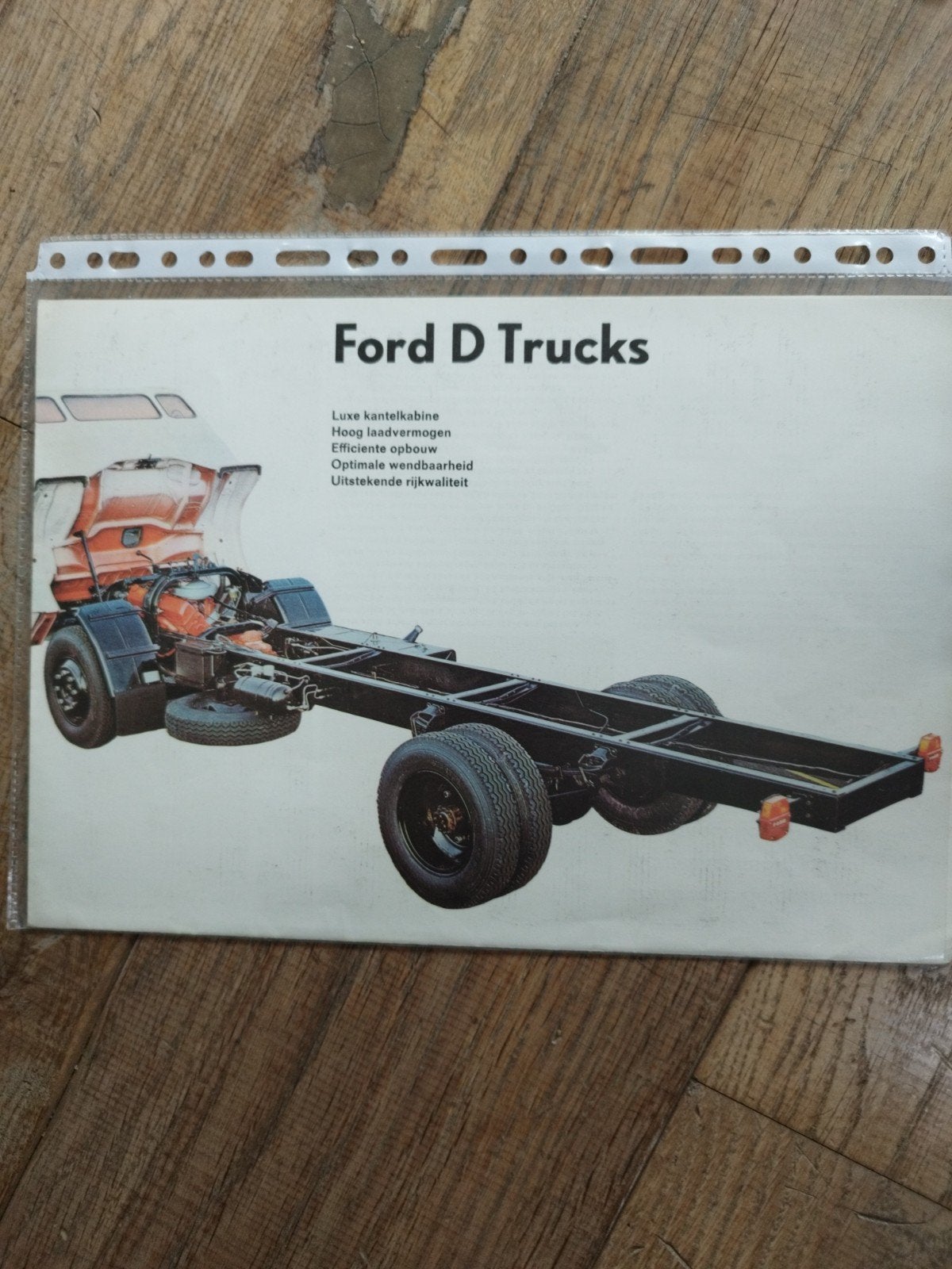 Ford D Serie Trucks brochure uit 1960 - Nederlands, Ford, Ophalen of Verzenden, Zo goed als nieuw, Ford Motor Company