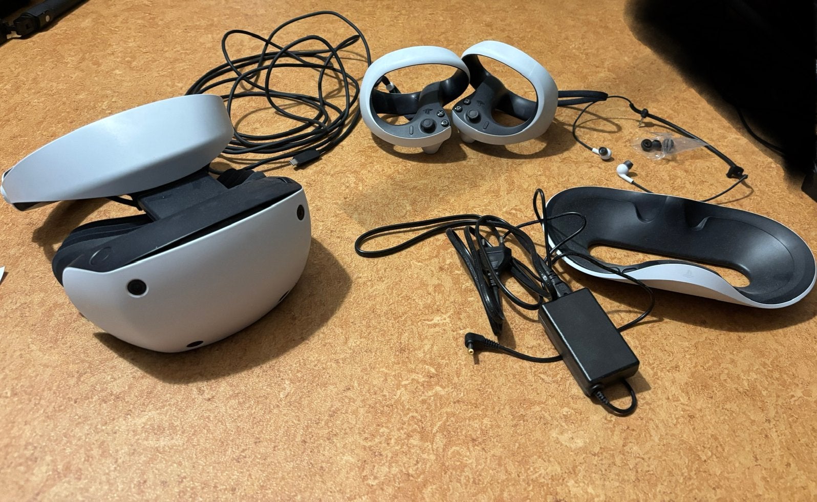 Psvr2  NIEUW met oplaaddock en oortjes  +garantie, Ophalen of Verzenden, Nieuw, VR-bril, Sony PlayStation