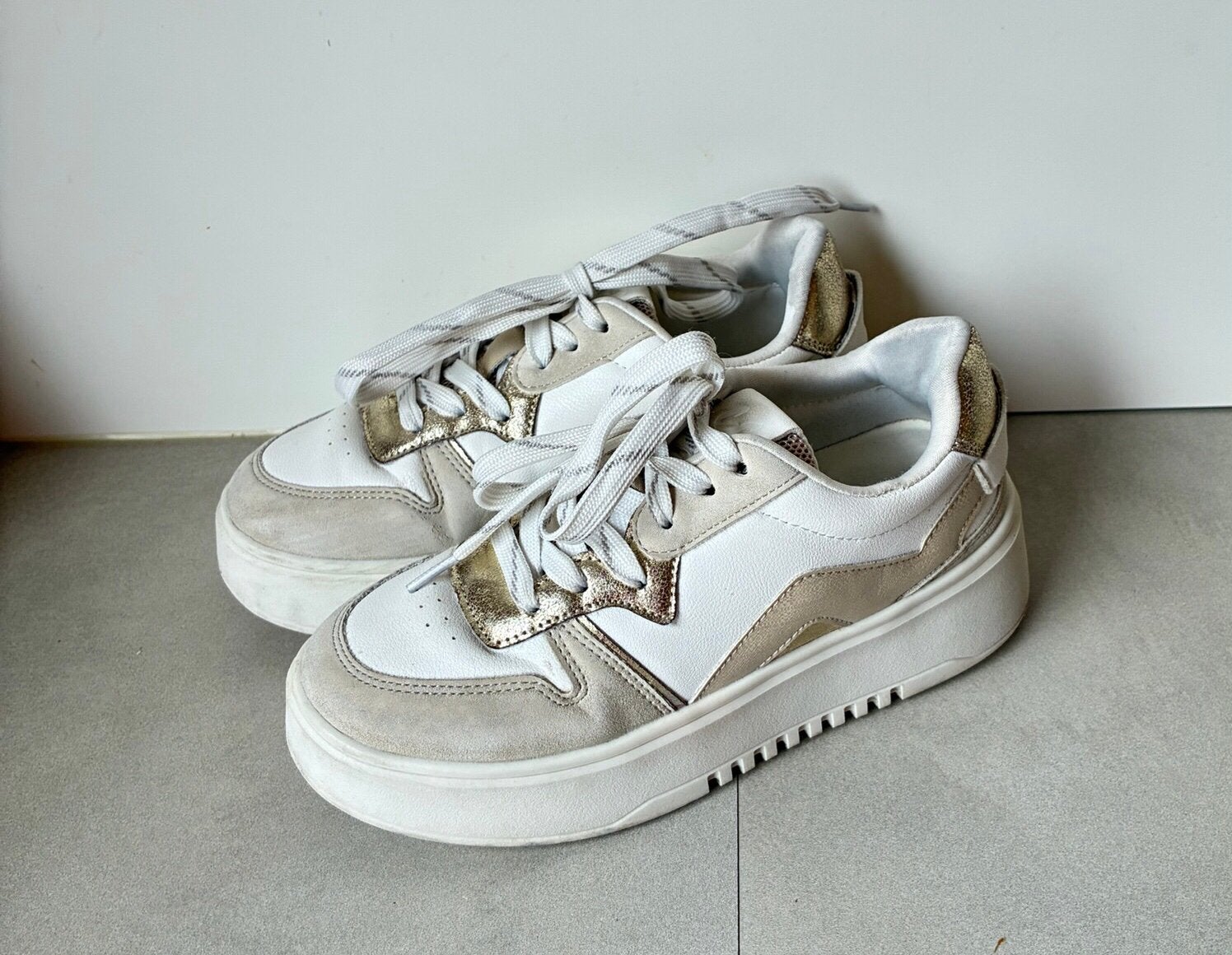 SUPER CRACKS SNEAKERS MT:36, Verzenden, Wit, Sneakers of Gympen, Gedragen