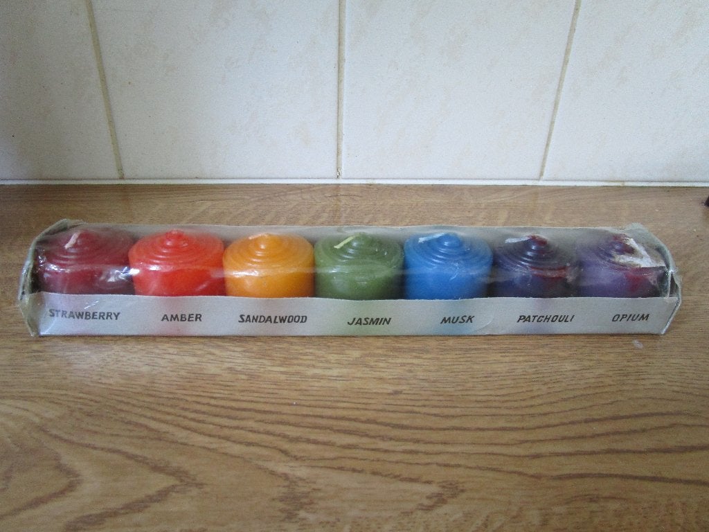 7 verschillende chakra kaarsjes, 3,5 cm hoog. Nieuw., Ophalen of Verzenden, Nieuw, Overige materialen, Kaars