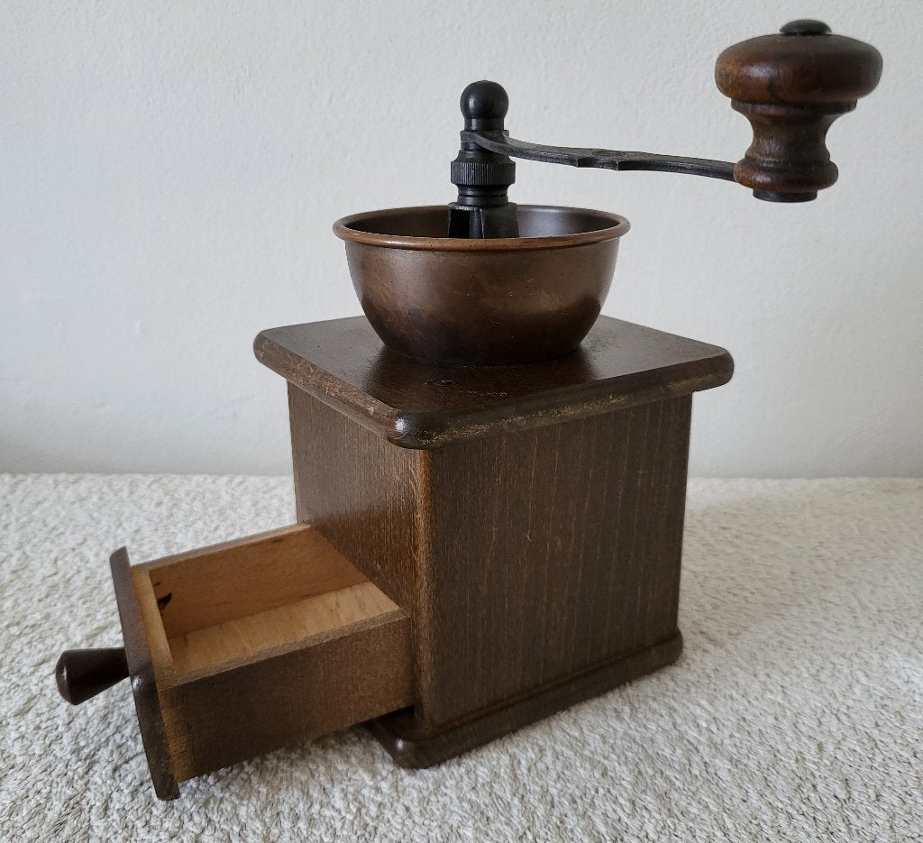 mooie antieke houten koffiemolen vintage/retro zie foto's, Verzenden