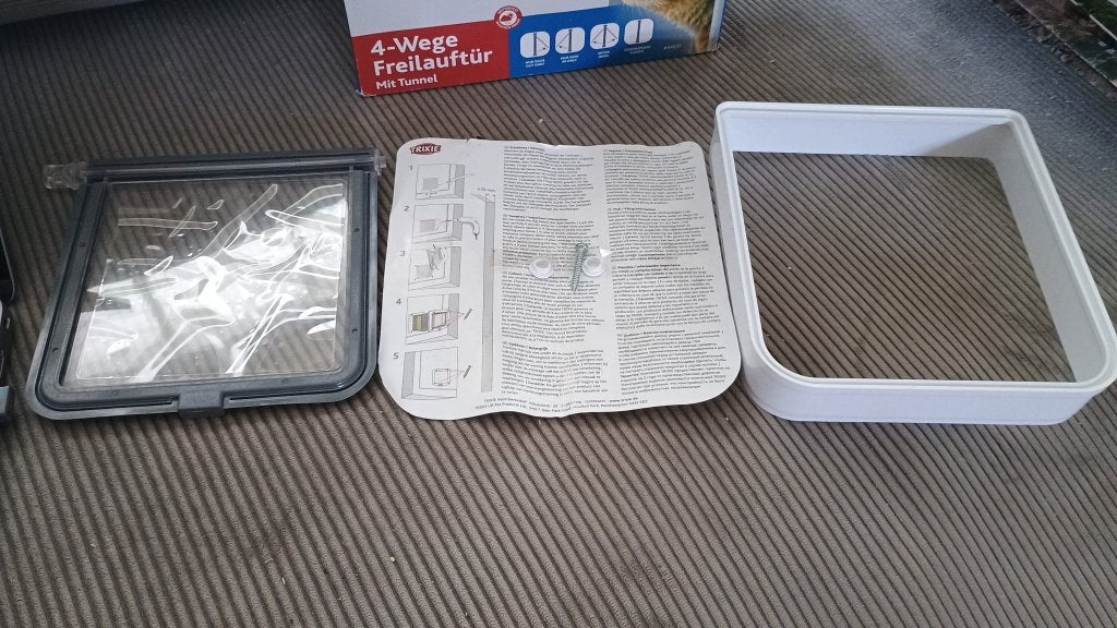 Onderdelen Trixie 4-weg kattenluikje (adv. gaat weg op 7/9), Dieren en Toebehoren, Katten-accessoires, Ophalen, Nieuw