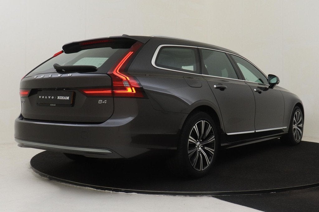 Volvo V90 B4 (M-HYBRID) INSCRIPTION -PANO.DAK|HARMAN/KARDON|, Auto's, Volvo, 12 maanden, Euro 6, 4 cilinders, 1731 kg
