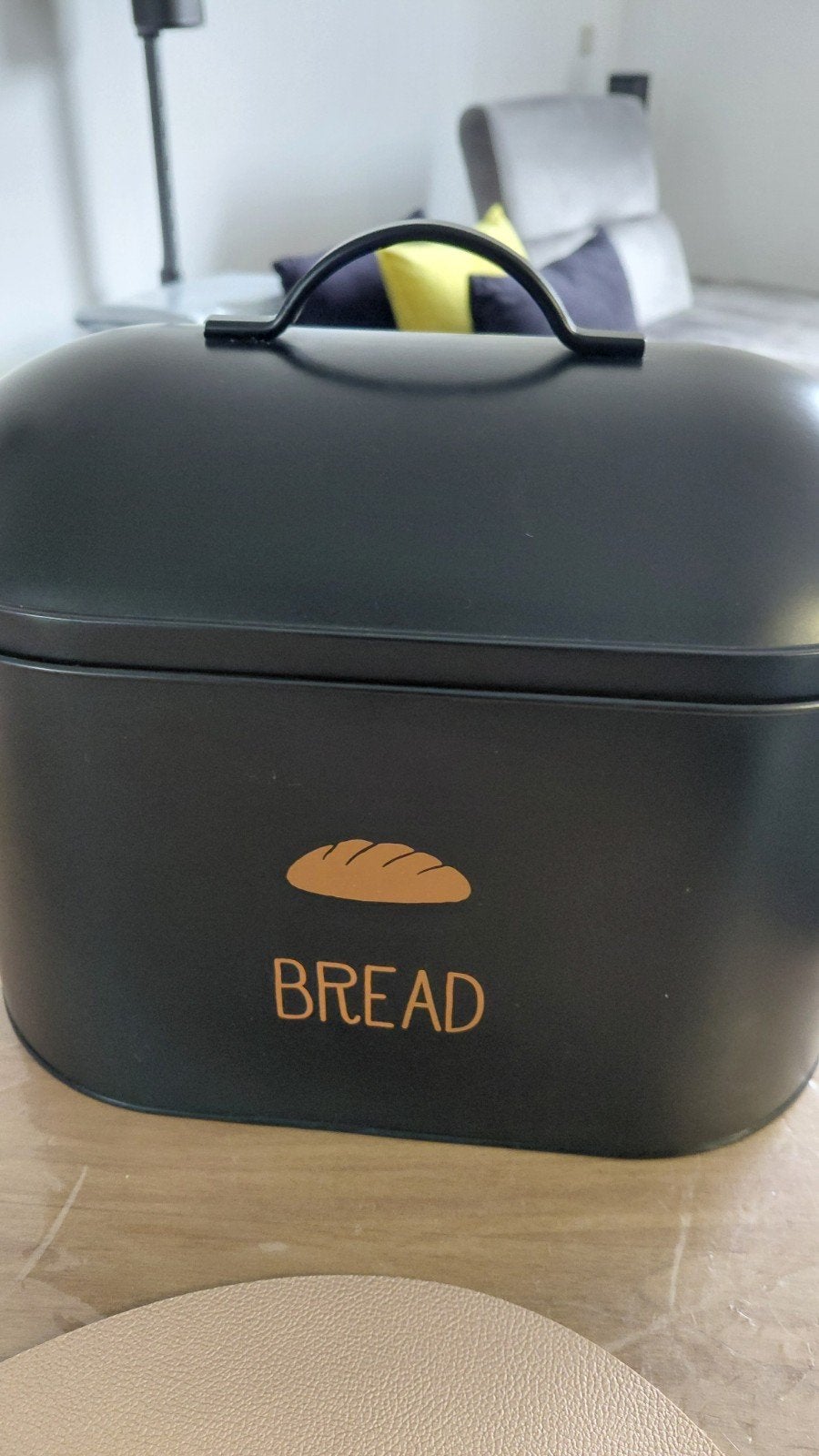 Zwarte broodtrommel met 'BREAD' opdruk.L13cmxdiepte 9cm., Ophalen of Verzenden, Zo goed als nieuw, Zwart, Metaal