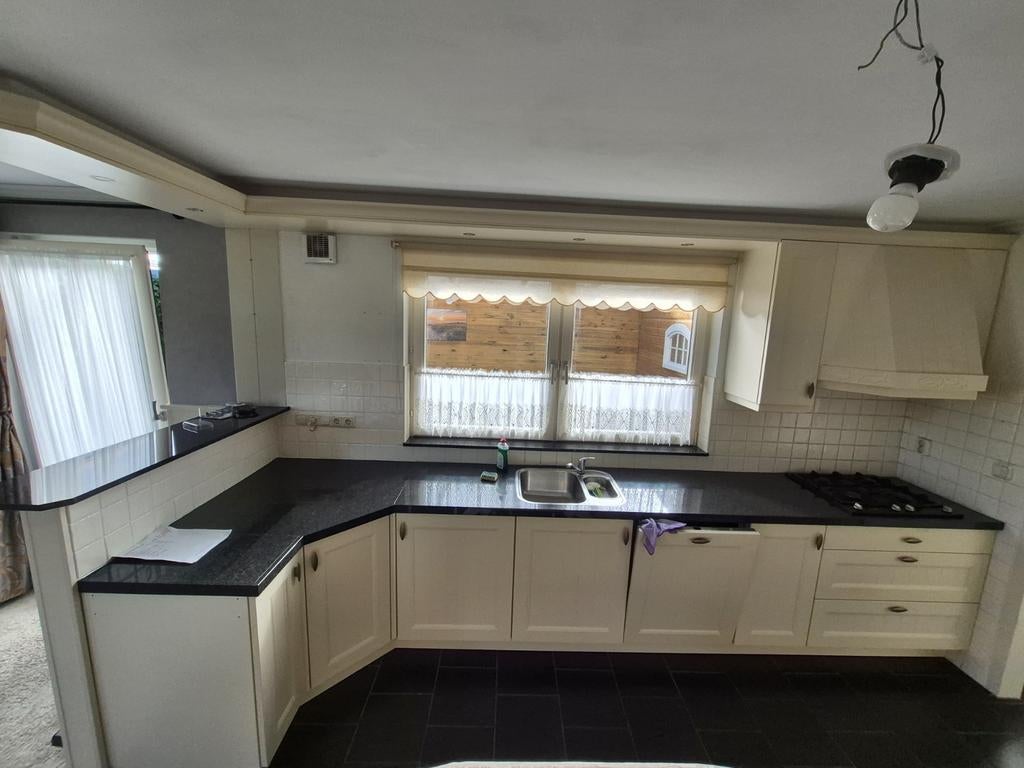 Complete keuken met granieten blad en Pelgrim apparatuur, Huis en Inrichting, Keuken | Complete keukens, Ophalen, Gebruikt, Hoekkeuken