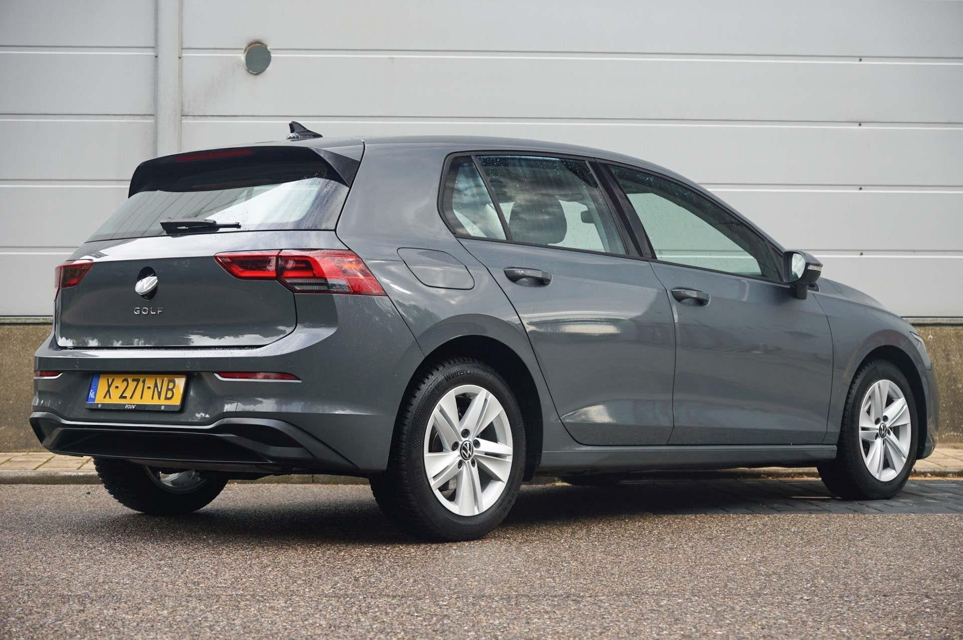 Volkswagen Golf 1.0 TSI 110pk Life | Navigatie | Apple Carpl, Auto's, Voorwielaandrijving, 12 maanden, Stof, Gebruikt